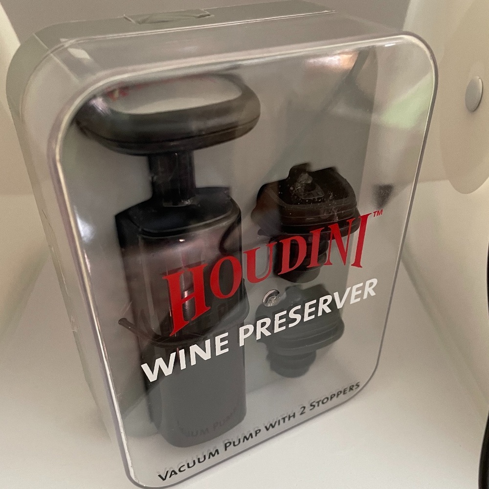 Houdini Wine Preserver by Metrokane